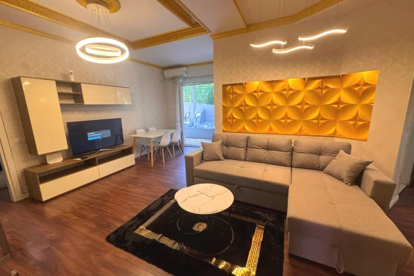Shtepi me qera Apartament ne Tirane, 2+1, Mobilimi E mobiluar, Pagesa 70,000  Leke.