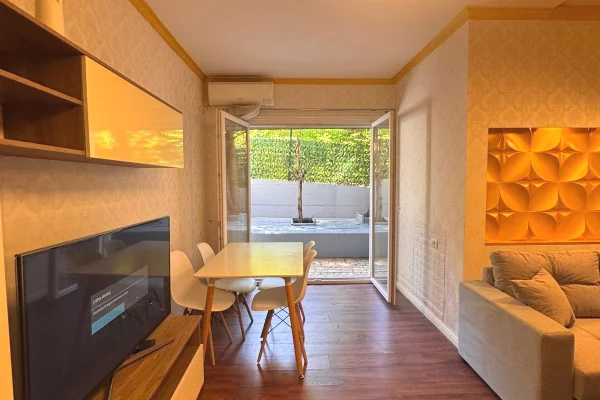 Shtepi me qera Apartament ne Tirane, 2+1, Mobilimi E mobiluar, Pagesa 70,000  Leke.
