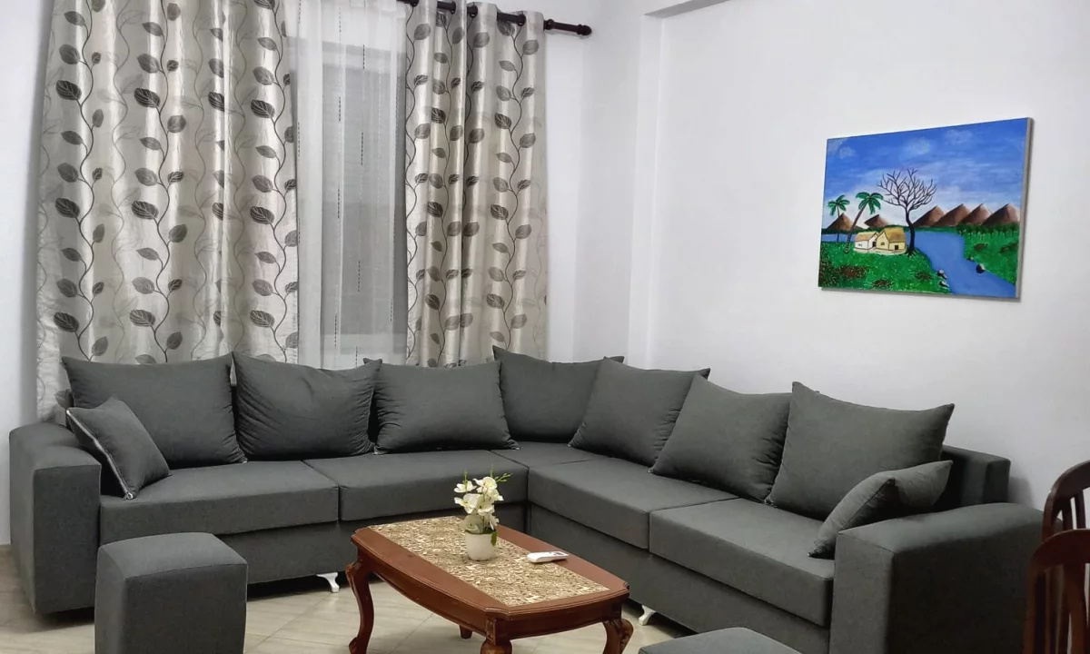 Shtepi me qera Apartament ne Tirane, 2+1, Mobilimi E mobiluar, Pagesa 56,000  Leke.