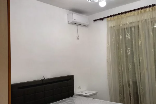 Shtepi me qera Apartament ne Tirane, 2+1, Mobilimi E mobiluar, Pagesa 56,000  Leke.