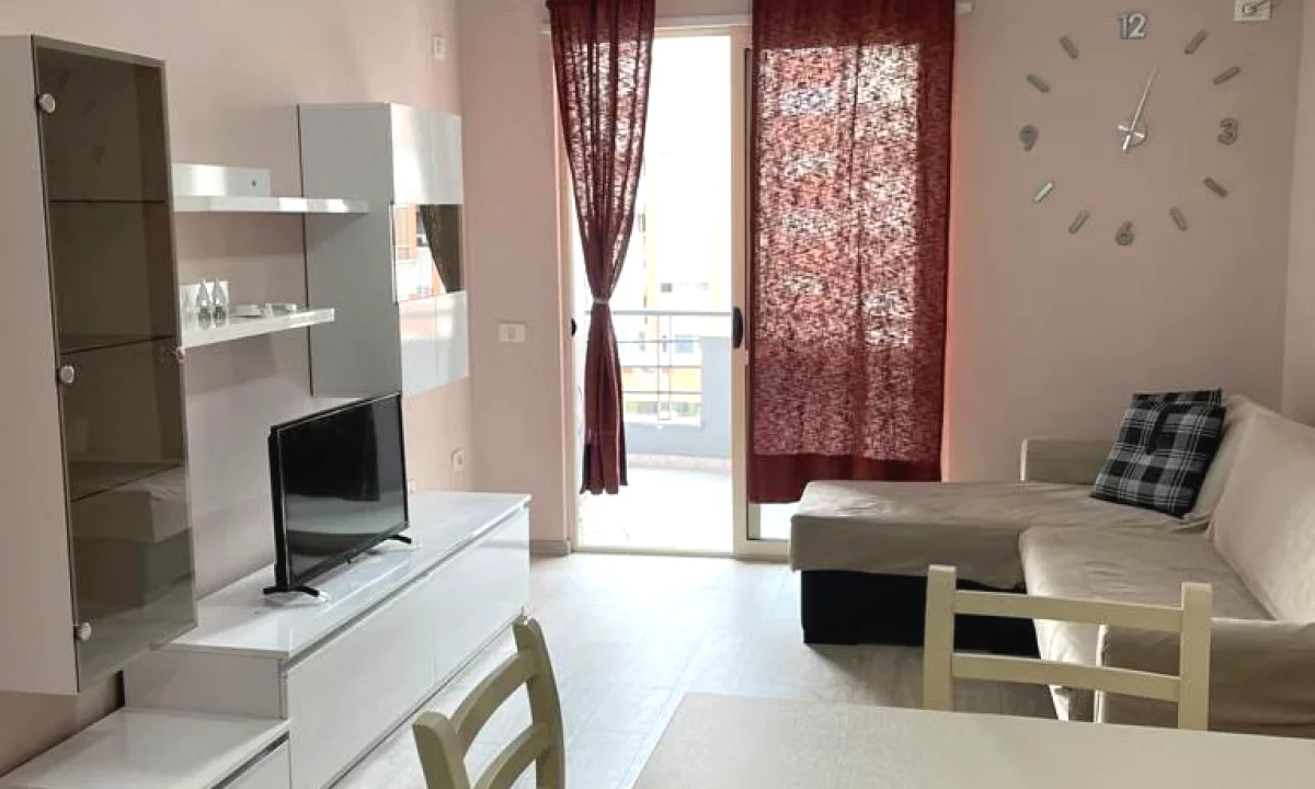 Shtepi me qera Apartament ne Tirane, 1+1, Mobilimi E mobiluar, Pagesa 50,000  Leke.