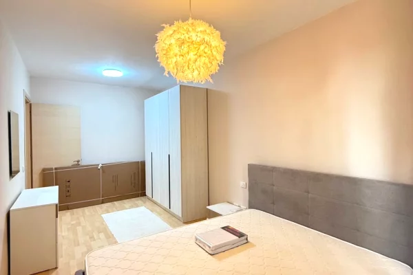 Shtepi me qera Apartament ne Tirane, 2+1, Mobilimi E mobiluar, Pagesa 72,000  Leke.