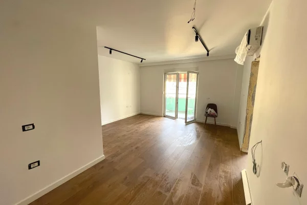 Apartament 1+1 me qira prane Air Albania, Rruga Dervish Hima