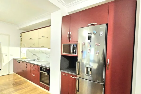 Shtepi me qera Apartament ne Tirane, 2+1, Mobilimi E mobiluar, Pagesa 700  Euro.