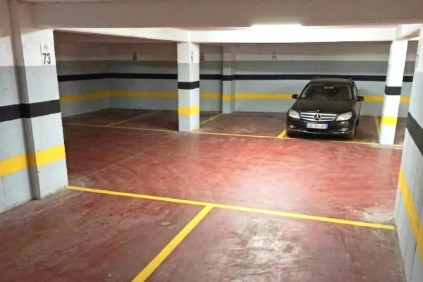 Shtepi me qera Apartament ne Tirane, 2+1, Mobilimi E mobiluar, Pagesa 70,000  Leke.