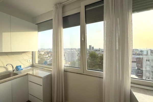 Shtepi me qera Apartament ne Tirane, 1+1, Mobilimi E mobiluar, Pagesa 60,000  Leke.