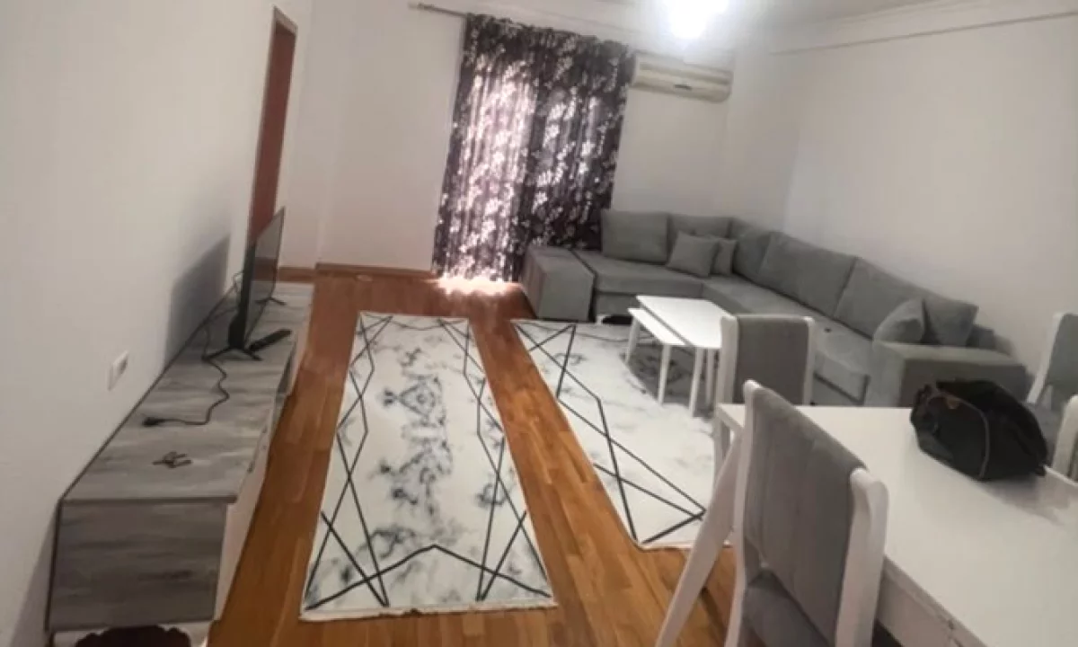 Shtepi me qera Apartament ne Tirane, 2+1, Mobilimi E mobiluar, Pagesa 60,000  Leke.
