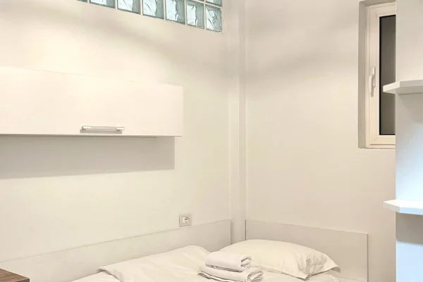 Shtepi me qera Apartament ne Tirane, 2+1, Mobilimi E mobiluar, Pagesa 750  Euro.