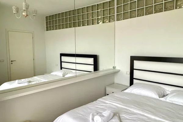 Shtepi me qera Apartament ne Tirane, 2+1, Mobilimi E mobiluar, Pagesa 750  Euro.
