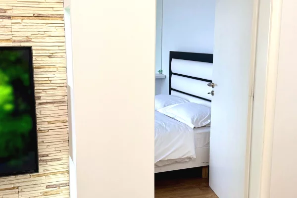 Shtepi me qera Apartament ne Tirane, 2+1, Mobilimi E mobiluar, Pagesa 750  Euro.