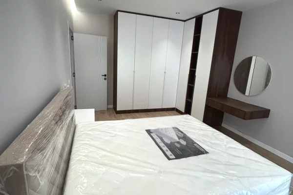 Shtepi me qera Apartament ne Tirane, 1+1, Mobilimi E mobiluar, Pagesa 90,000  Leke.
