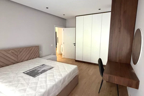 Shtepi me qera Apartament ne Tirane, 1+1, Mobilimi E mobiluar, Pagesa 90,000  Leke.