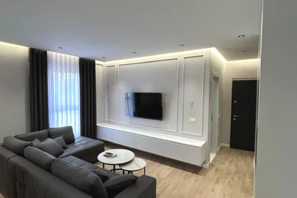 Shtepi me qera 1+1 ne Tirane - 90,000 Leke