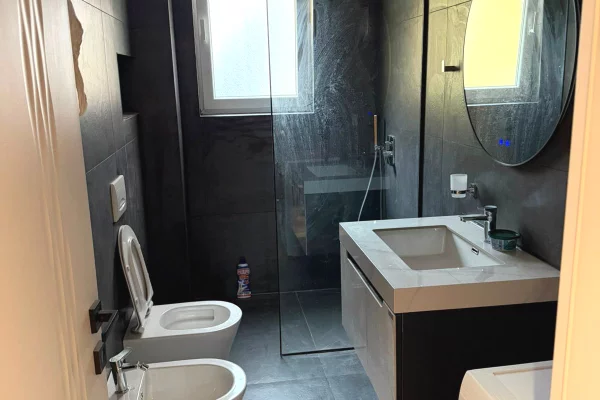 Shtepi me qera Apartament ne Tirane, 1+1, Mobilimi E mobiluar, Pagesa 90,000  Leke.