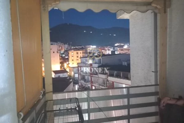 Shtepi me qera Apartament ne Tirane, 2+1, Mobilimi E mobiluar, Pagesa 50,000  Leke.