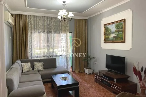 Shtepi me qera 2+1 ne Tirane - 55,000 Leke