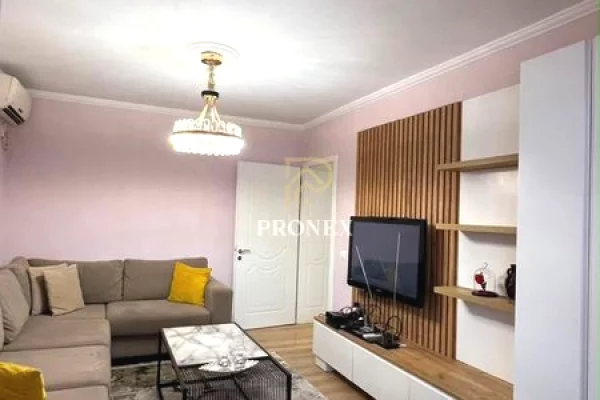 Shtepi me qera 2+1 ne Tirane - 80,000 Leke