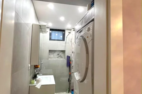 Shtepi me qera Apartament ne Tirane, 2+1, Mobilimi E mobiluar, Pagesa 80,000  Leke.