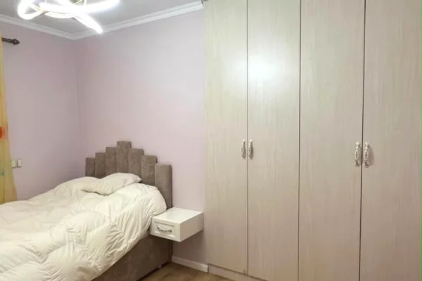 Shtepi me qera Apartament ne Tirane, 2+1, Mobilimi E mobiluar, Pagesa 80,000  Leke.