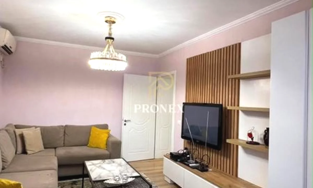 Shtepi me qera Apartament ne Tirane, 2+1, Mobilimi E mobiluar, Pagesa 80,000  Leke.