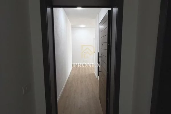 House for Rent Apartment in Tirana, 3+1, Furniture Emty, Payment 60,000  Leke.