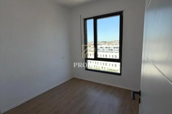 House for Rent Apartment in Tirana, 3+1, Furniture Emty, Payment 60,000  Leke.