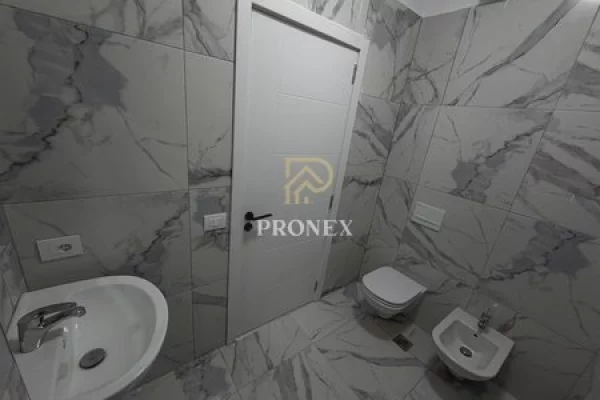 House for Rent Apartment in Tirana, 3+1, Furniture Emty, Payment 60,000  Leke.