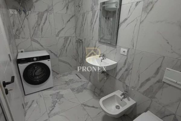 House for Rent Apartment in Tirana, 3+1, Furniture Emty, Payment 60,000  Leke.