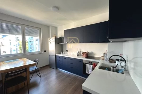 Shtepi me qera 2+1 ne Tirane - 130,000 Leke
