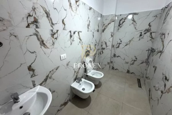 Shtepi me qera Apartament ne Tirane, 2+1, Mobilimi E mobiluar, Pagesa 65,000  Leke.