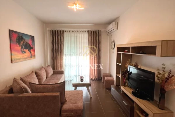 Apartament me qera 2+1 tek Liqeni i Thate