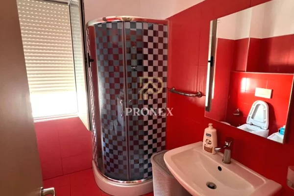 Shtepi me qera Apartament ne Tirane, 2+1, Mobilimi E mobiluar, Pagesa 65,000  Leke.