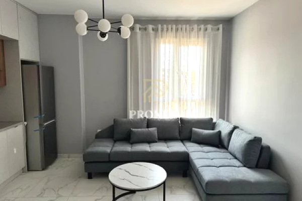 Shtepi me qera Apartament ne Tirane, 2+1, Mobilimi E mobiluar, Pagesa 75,000  Leke.