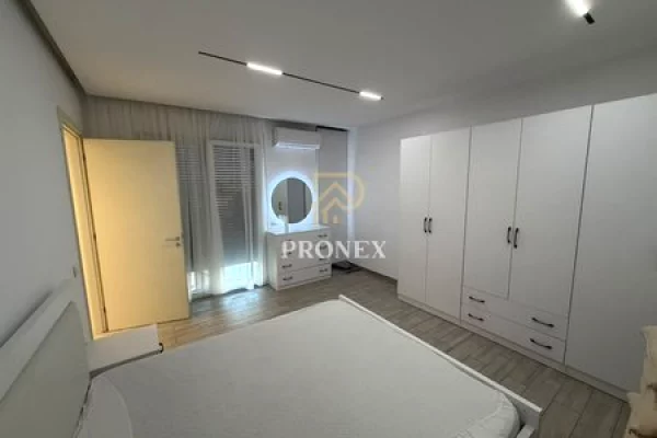 Shtepi me qera Apartament ne Tirane, 1+1, Mobilimi E mobiluar, Pagesa 80,000  Leke.