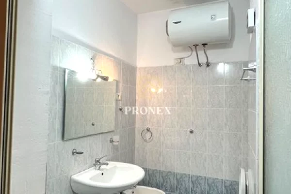 Shtepi me qera Apartament ne Tirane, 1+1, Mobilimi E mobiluar, Pagesa 60,000  Leke.