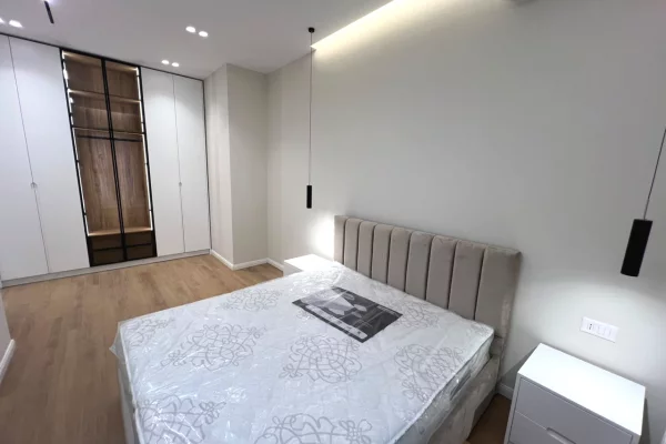 Shtepi me qera Apartament ne Tirane, 1+1, Mobilimi E mobiluar, Pagesa 1,000  Euro.