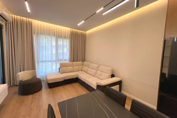 Shtepi me qera Apartament ne Tirane, 1+1, Mobilimi E mobiluar, Pagesa 1,000  Euro.