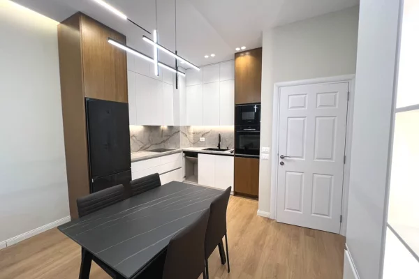 Shtepi me qera Apartament ne Tirane, 1+1, Mobilimi E mobiluar, Pagesa 1,000  Euro.