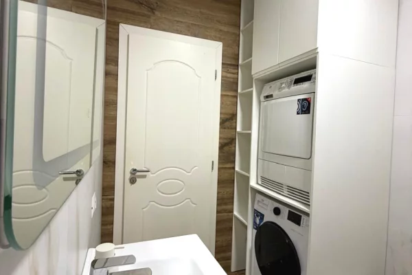 Shtepi me qera Apartament ne Tirane, 2+1, Mobilimi E mobiluar, Pagesa 60,000  Leke.