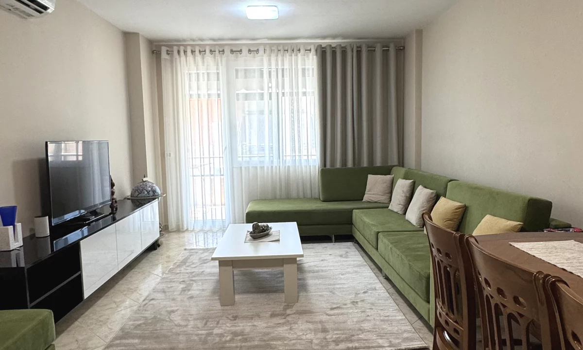 Shtepi me qera Apartament ne Tirane, 2+1, Mobilimi E mobiluar, Pagesa 850  Euro.