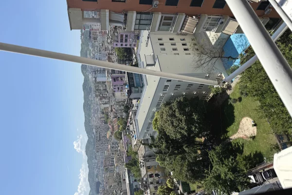 Shtepi me qera Apartament ne Tirane, 2+1, Mobilimi E mobiluar, Pagesa 850  Euro.