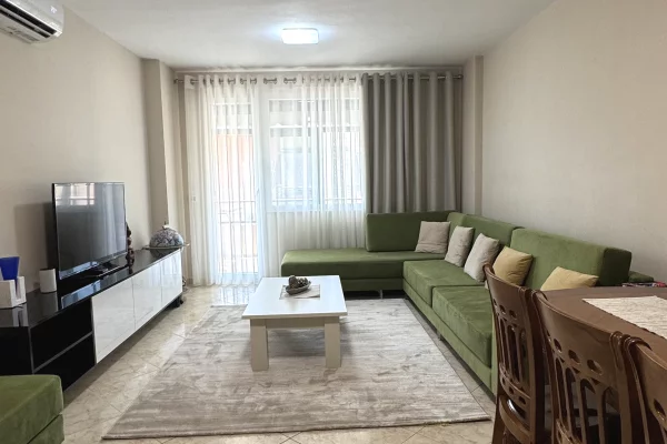 Shtepi me qera 2+1 ne Tirane - 850 Euro