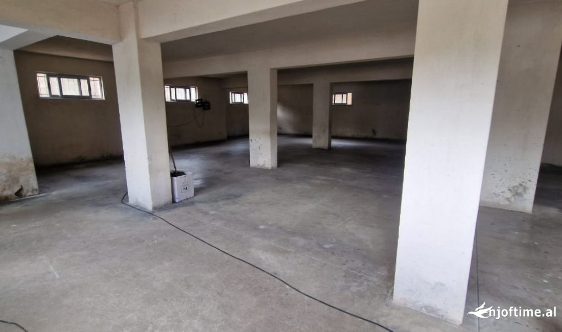 Jepet Magazine me Qira afer CASA ITALIA