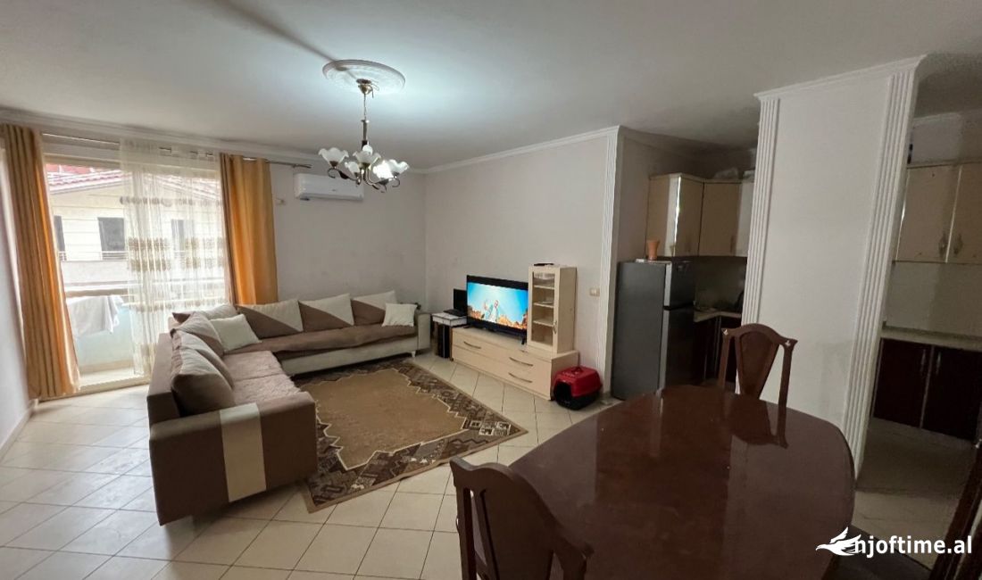 Shtepi ne shitje Apartament ne Tirane, 2+1, Mobilimi E mobiluar, Pagesa 116,999  Euro.