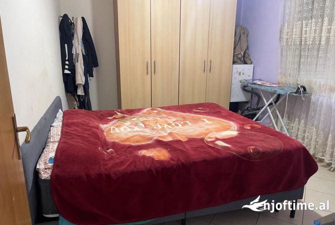 Shtepi ne shitje Apartament ne Tirane, 2+1, Mobilimi E mobiluar, Pagesa 116,999  Euro.