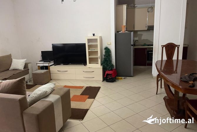 Shtepi ne shitje Apartament ne Tirane, 2+1, Mobilimi E mobiluar, Pagesa 116,999  Euro.