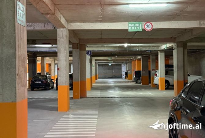 Business Property in Sale 4+1 in Tirana - 27,999 Euro