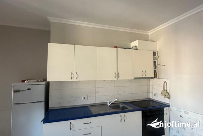 Shtepi ne shitje Apartament ne Tirane, 2+1, Mobilimi E mobiluar, Pagesa 149,989  Euro.