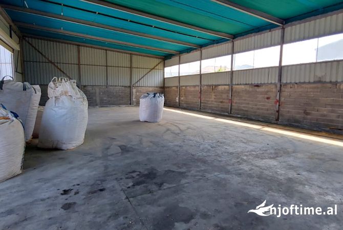 Jepet Magazinë me Qira në Vaqarr