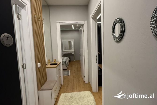 Shtepi me qera Apartament ne Tirane, 1+1, Mobilimi E mobiluar, Pagesa 598  Euro.